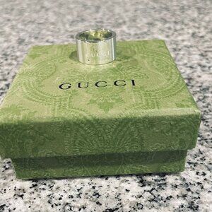 GUCCI STERLING SILVER "CIGARETTE BAND STYLE" RING- SIZE 6.25